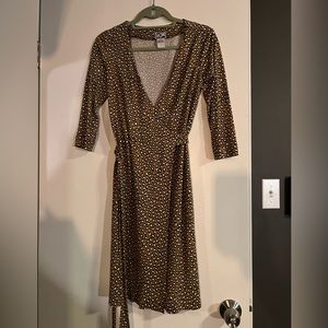 Diane von Furstenberg size 6 silk knit wrap dress